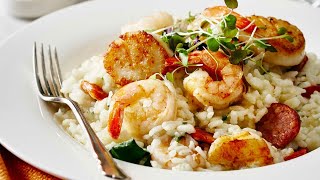 Recette  Risotto de crevettes SaintJacques et chorizo [upl. by Oecile]