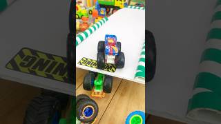 Hotwheels monster trucks run and drop [upl. by Georges]