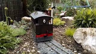 RC tram quotOscarquot with a short train on the Staple Hill Railway [upl. by Lada]