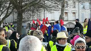 Gilets jaunes Tonnay Charente [upl. by Enitnatsnoc529]