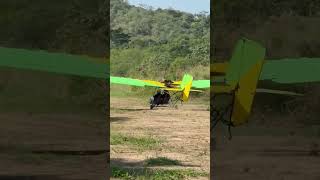 ULTRALEVE POUSANDO EM PISTA DE GARIMPO ultraleve voo aviao aviação garimpo pouso decolagem [upl. by Anderea]