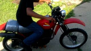 1982 Honda XL500R start and idle [upl. by Nylednarb357]