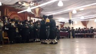 Tosher Rebbe Mitzvah Tantz Elul 5775 part 2 [upl. by Morganstein]