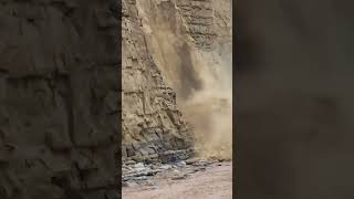 Cliff collapses in Dorset narrowly avoiding beachgoers shorts news [upl. by Mohorva]