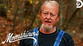 Killer Beaz and Digger Make 500 POUNDS OF MASH IN ONE DAY  Moonshiners  Discovery [upl. by Aimil]