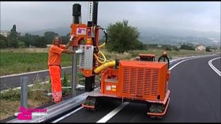 PAUSELLI Pile driver machine model 700 for guard rail installation [upl. by Flem]