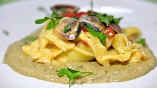 Pasta mare e monti al sugo di vongole e crema di funghi porcini [upl. by Eimas712]