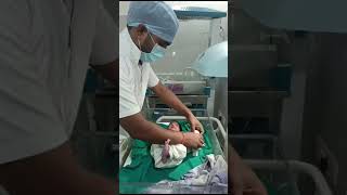 Dressing a newborn baby for the first time hospital samar trendingvideo newborn medical baby [upl. by Ybot]