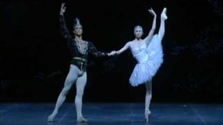 Svetlana Zakharova amp Roberto Bolle  La Bayadere Pas de Deux La Scala [upl. by Aicala]