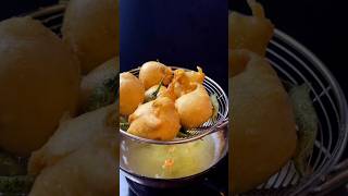 Batata vada recipe batatavada food streetstylenoodles recipe cuisinerecipe foodie story [upl. by Melany]