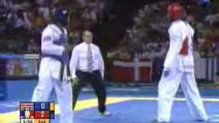 Taekwondo Mohamed Riad Ibrahim and Pascal Gentil Athens 2004 [upl. by Eedrahs]