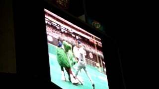 Tommy Lasorda vs Phillie Phanatic [upl. by Gaskins]