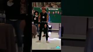 ES UNA MÁQUINA DE BAILE 🕺👑 junghoseok hoseokedit armys short jhopebts8 [upl. by Forelli]