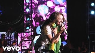 Thalia  Hits  Medley Viva Tourquot  En Vivo [upl. by Aikkan]