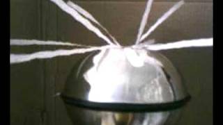 Hand powered Van de Graaff Generator [upl. by Acina775]