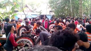 kesenian ebeg kedungwuluh 5 april 2015 part 1 [upl. by Anael659]