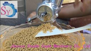 household manual animal feed pellet machinehand poultry fish feed extruder machine [upl. by Kluge]