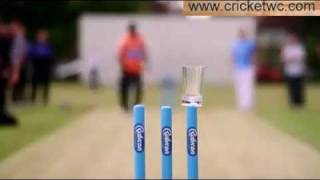 Muttiah Muralitharan vs Graham Swann Coin hitting Challenge MUST SEE [upl. by Pisarik164]