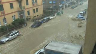 GIOANT2000  Alluvione Genova via Isonzo 4 11 11mp4 [upl. by Elay]