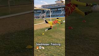 quotYOU DONT HAVE TO BE TALL TO BE A GOOD GOALKEEPER”🔥⚽️👌🏻viral football training hardwork [upl. by Amie]