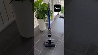 Dyson Wash G1  Erster Wischsauger von Dyson Mal sehn wie das Gerät sich schlägt [upl. by Hakim]