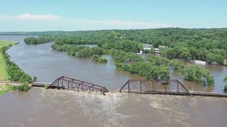 Iowa floodwaters breach levees as even more rain forecast for drenched Midwest [upl. by Ibib]