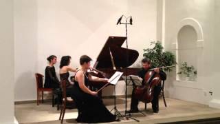 The Bergerettes Trio plays Bohuslav Martinu Bergerettes 1 2 3 [upl. by Alton511]