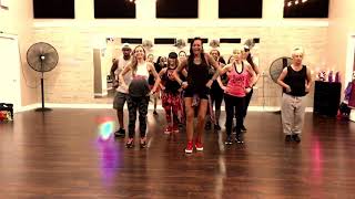 Zumba®️ With Lo Caprichosa  Beatriz Luengo [upl. by Cesaria]