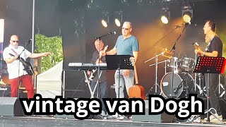 VINTAGE VAN DOGH TIJDENS LEVENSLOOP SCHOTEN 2024 [upl. by Obeded]