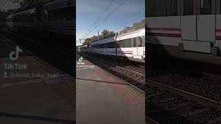 Renfe cercanías train serie 465 arriving and departing from the station El pozo [upl. by Haeel]