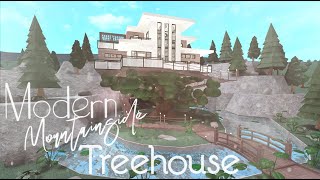 Bloxburg  Modern Mountainside Treehouse  Speed Build  435k [upl. by Geof]