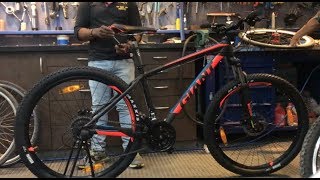 GIANT TALON 3 UNBOXING AND SETUP  GIANT BICYCLES  COLOUR GARAGE  2018 [upl. by Ayahsey362]