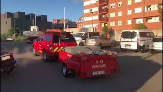 Dotaciones de los servicios de bomberos de Euskadi camino de valencia [upl. by Nednarb]