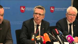 Bundesinnenminister Thomas de Maizière Ein Teil dieser Antworten würde die Bevölkerung verunsichern [upl. by Kreindler]