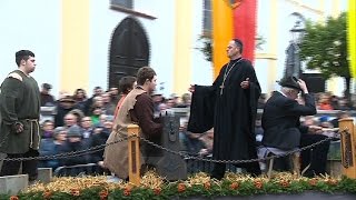 Rund 6000 Besucher beim Leonhardiritt in Inchenhofen [upl. by Eimyaj763]