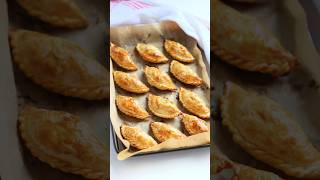 Flaky pastry baked Curry Puffs [upl. by Arnon530]