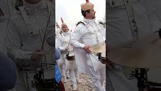 Blanc mouciChar à confettis au carnaval de Stavelot [upl. by Graehl]