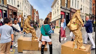 Pretending to seat on nothing with my London Levitating Goldman Living Statue act [upl. by Enom613]