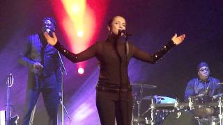 SADE Live Orlando 2011 • Your love is King [upl. by Nedry9]