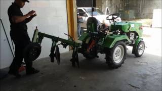 MINITRACTOR DIESEL 12 HP CON IMPLEMENTO ARADO DE DISCOS WWWTOROTRACCOM [upl. by Mulac]