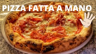 PIZZA FATTA A MANO IN 5 MINUTI  RICETTA COMPLETA [upl. by Nogem]