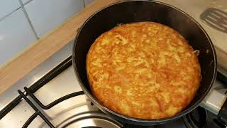 omelette pomme de terre oum Walid طريقة عمل طورتية البطاطس المقرمشةquot [upl. by Baniez]