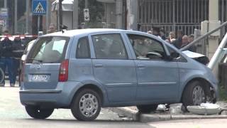 Torre Annunziata NA  Uomo ucciso in strada 1 050313 [upl. by Paulo695]