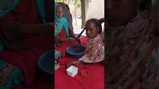 Do Chadian women oil their scalps [upl. by Yadsendew577]