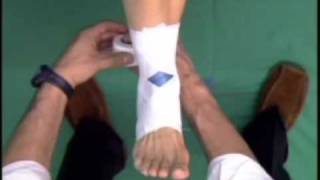 How to Tape an Ankle  Wie Tape ich ein Sprunggelenk [upl. by Griggs]