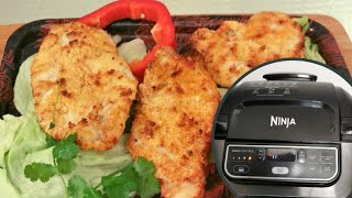 Как приготовить куриные шницеля в гриле НинзяChicken Schnitzels on the Ninja Grill שניצל עוף בגריל [upl. by Ahseya696]