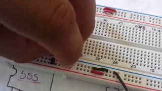 Como hacer un circuito monoestable con 555 y que su salida dure 3 segundos encendida [upl. by Htebi164]