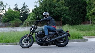 MotoGuzzi V7IIIStone MY2018 [upl. by Jaquenetta336]