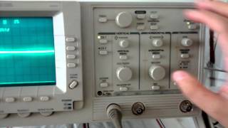 Osciloscopio Tektronix TAS 465 [upl. by Etnovaj304]