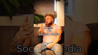 Media vs sociala medier [upl. by Yllrebmik]